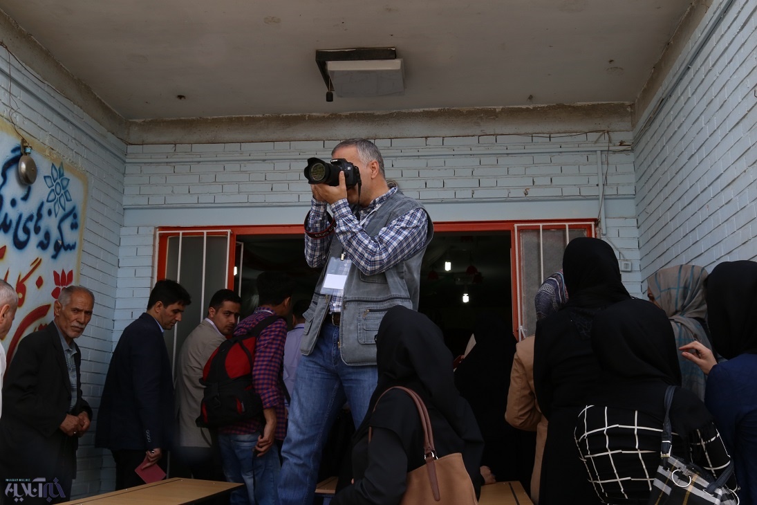 تلاش خبرنگاران برای خلق حماسه مردم در انتخابات